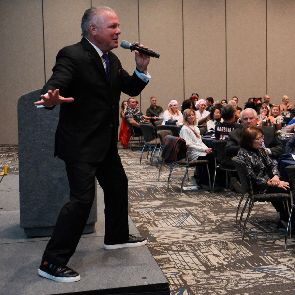auctioneer25